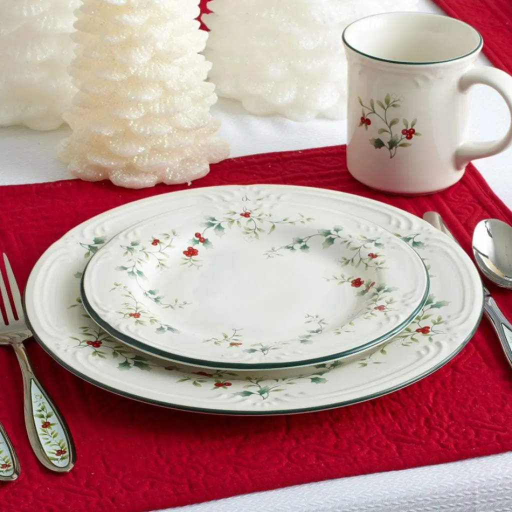 Dinner Plates|Pfaltzgraff® Winterberry® Dinner Plate